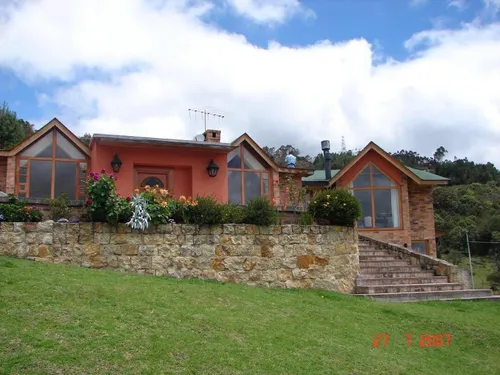 Alquiler De Casa En Lote De 12800m2 En Vereda El Hato - La Calera, Cundinamarca (18712).