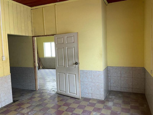 Imagen 5 de 5 de Casa En Venta En Calzada Aguilar Batres Col. Castañas