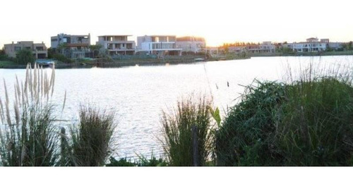 Imagen 3 de 4 de Venta Lote Al Lago Central En Los Castores Nordelta