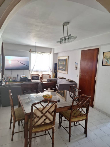 Dueño Directo Apartamento De 90m2 En La Florida - Caracas