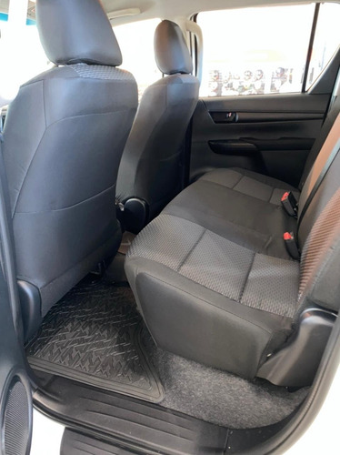 Imagen 12 de 17 de Toyota Hilux 2022 2.4 Cd Dx 150cv 4x4