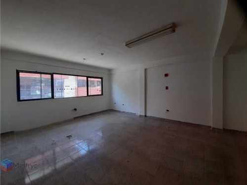 Imagen 2 de 7 de Gliomar Rodriguez Edificio En Venta Avenida Bolivar Valencia Gr-5576427 04244703930/04120331465