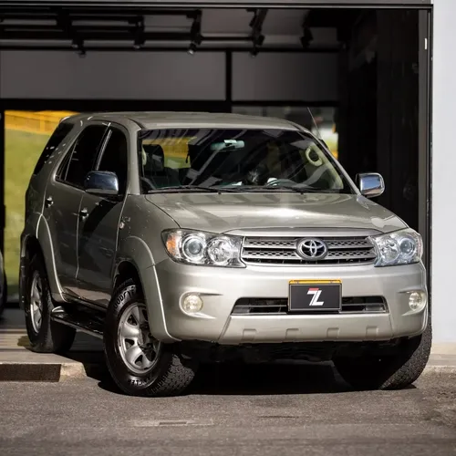Toyota Fortuner 2.7