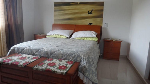 Imagen 6 de 14 de Ramiro E. Ruiz Vende Casa Bosques La Lagunita Mls #22-2341