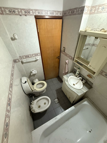 Oportunidad-casa A Reciclar-5 Amb- Cochera-quincho