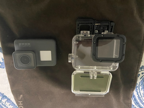 Go Pro Hero 5 + Caixa Estanque + Case + Bastão Flutuante