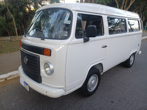 Volkswagen Kombi 1.4 Standard Total Flex 3p