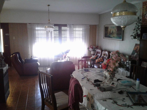 Imagen 3 de 9 de Casa - Lanús Oeste