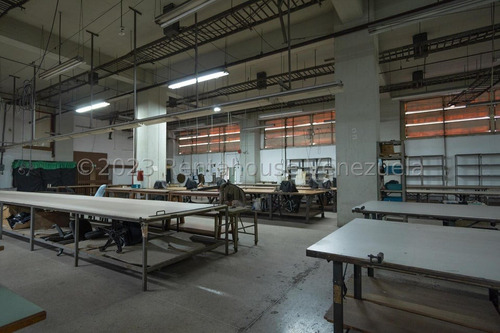 Jel Edificio Industrial En Venta En San Martin 24-4774 Fg