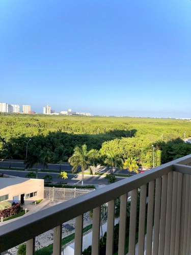 Lujoso Departamento En Venta En Zona Hotelera De Cancun