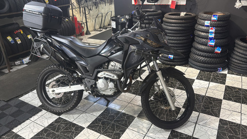 Moto Completa,bem Conservada E Já Vai Com Acessórios