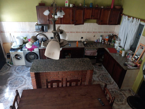 Imagen 29 de 30 de Casa En 2 Plantas A La Venta De 4 Ambientes En Jose C Paz