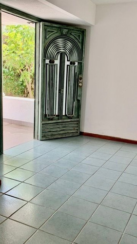 Casa Dalia , Colinas Del Parque(en Esta Casa, Solo Faltas Tu!!)
