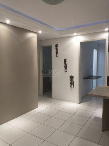 Apartamento Em Camaquã Com 2 Dormitórios - Mt6648