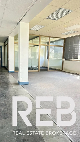 Oficina En Arriendo Para Laboratorio - Centros De Estudios 