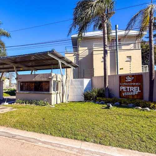 Dúplex Apto Crédito Pilar Con Jardín Propio Condominio Petrel Village