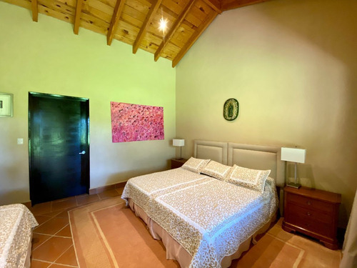 Casa De Campo, Con Pozo De Agua Propio, En Venta, En Huasca De Ocampo