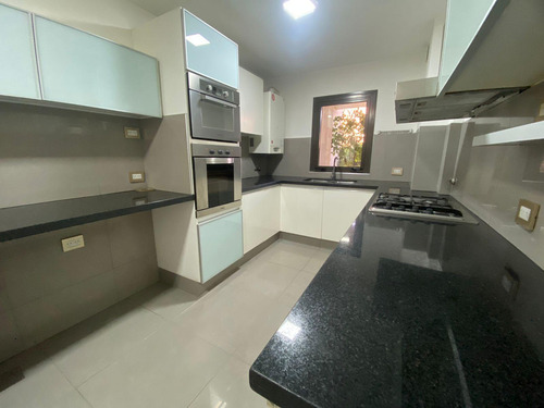 Departamento En Venta, Tres Dormitorios, Escritorio, Patio, Casonas Del Cerro