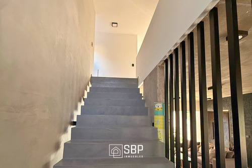 Se Vende Casa | Country La Deseada | Seguridad 24hs | 350 M2