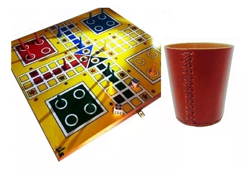 Oficial Jogo Ludo Tabuleiro Estojo 2 Dados 1 Copo Em Couro - R$ 148