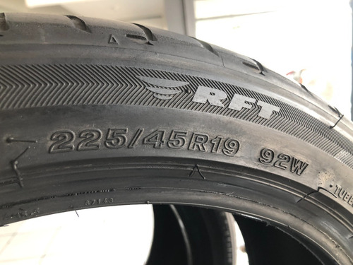 Kit 02 Pneus 225/45r19 Bridgestone Potenza S001 92 Rft (5/6) (Usado)