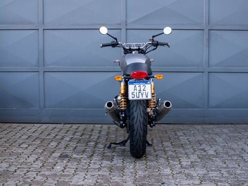 Imagen 4 de 20 de Royal Enfield Interceptor 865 Silver Customizada