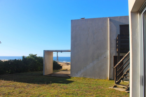 Casa Frente Al Mar En Punta Del Diablo