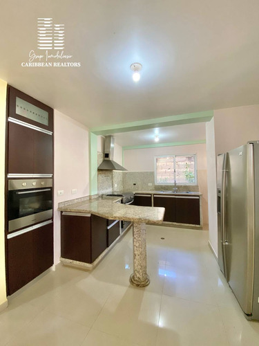 En Venta Acogedora Casa Quinta, Ubicada En El Sector Palosano, La Asunción