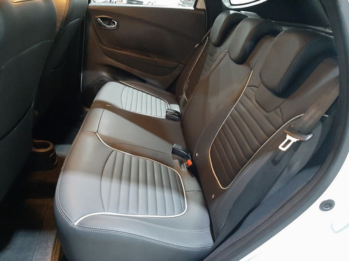 Imagem 6 de 9 de Renault Captur 2.0 16v Intense 2020