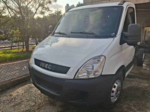 Iveco Daily Chasis 3.0 35S14 3450 Cab. Simples 2P
