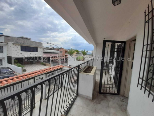 Imagen 28 de 30 de Casa Quinta En Venta En La Urbanización La Rosaleda Zona Este De Barquisimeto Lara, 04245937542 Numero De Contacto Directo, Cerca A La Entrada De Barquisimeto