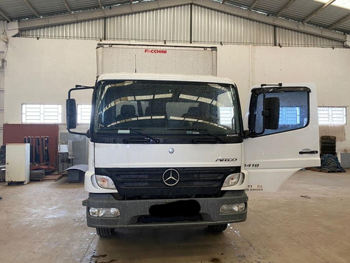 Imagem 7 de 7 de Mercedes Atego 1418 Baú Toco