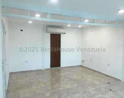 Imagen 2 de 30 de Local Comercial En Alquiler Centro Este Barquisimemeto,no Falta Suministro Eléctrico, Zona Cerca Hospital Y Avenida Carabobo, Aire Acondicionado, Baño. Contacto 0424-5620928 Flex 22-1790 Z05