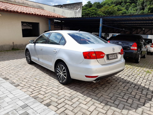 Imagem 3 de 13 de Vw - Jetta Highline 2.0 Tsi At - 2014 - Teto Solar 211cv