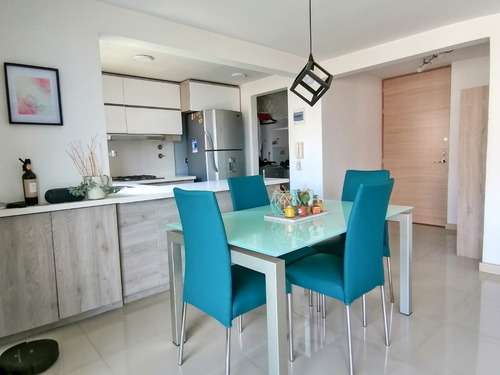 Imagen 3 de 13 de Venta Apartamento Sector Loma De Los Bernal Área 84.5 Mt P.16