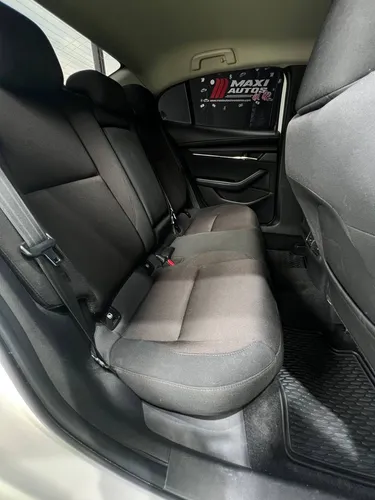 Mazda 3 2.0 Touring mecánico