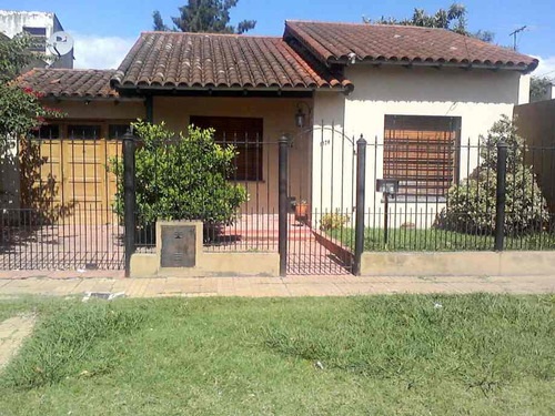 Casa Para 2 Familias En Venta En Burzaco Este