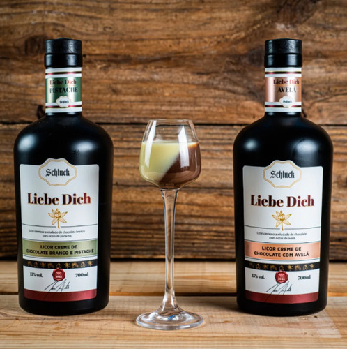 Licor Creme Choc Branco E Pistache 700ml Schluck Blumenau