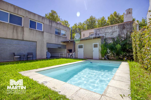 Excelente Y Moderna Casa Minimalista 5 Ambientes Con Pileta - Martínez, 3 Cuadras De Santa Fe