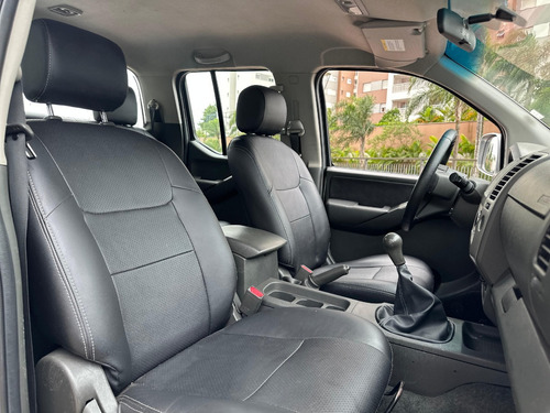 Nissan Frontier 2.5 S Cab. Dupla 4x4 4p