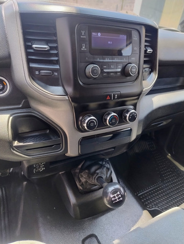 RAM 4000 5.7 Chasis Cabina P 4x2 Mt