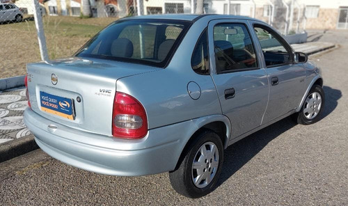 Imagem 4 de 6 de Chevrolet Classic 1.0