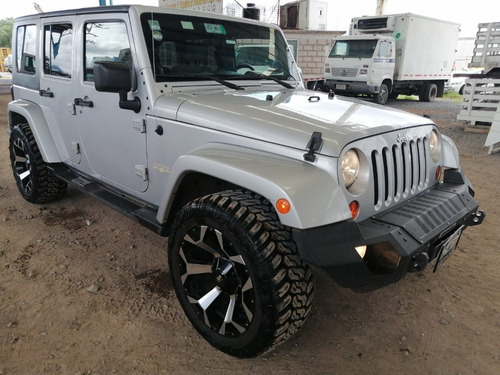 Imagen 4 de 13 de Jeep Wrangler Sahara 2009