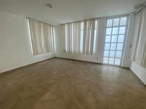 Casa En Venta En La Virgen, Metepec