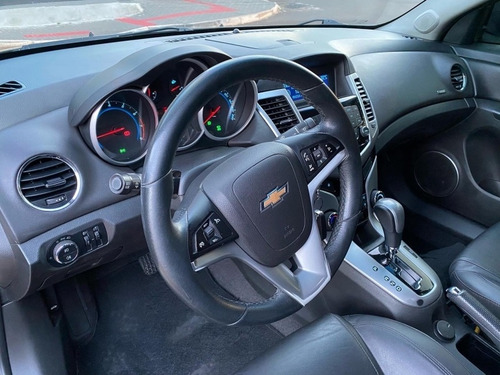 Imagem 6 de 10 de Chevrolet Cruze 1.8 Sedan Lt Automático