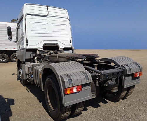 Imagem 7 de 15 de Mercedes Benz Axor 2041 4x2 2021 Teto Alto Autom