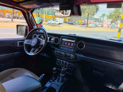 Jeep Wrangler 3.7 Unlimited Sahara 3.6 4x4 At
