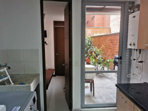 Amplio Apartamento Con Terraza Esmeraldal