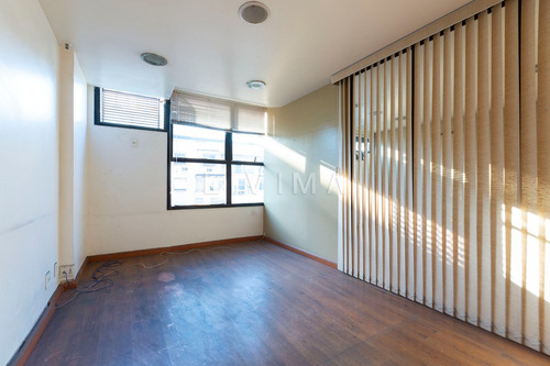 Sala Comercial Para Alugar Na Avenida Nossa Senhora De Copacabana, Copacabana, Rio De Janeiro - Rj - Liv-0709