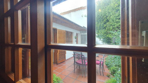 Venta - Chalet Cuatro Ambientes Con Garage Y Patio - Viamonte 4390